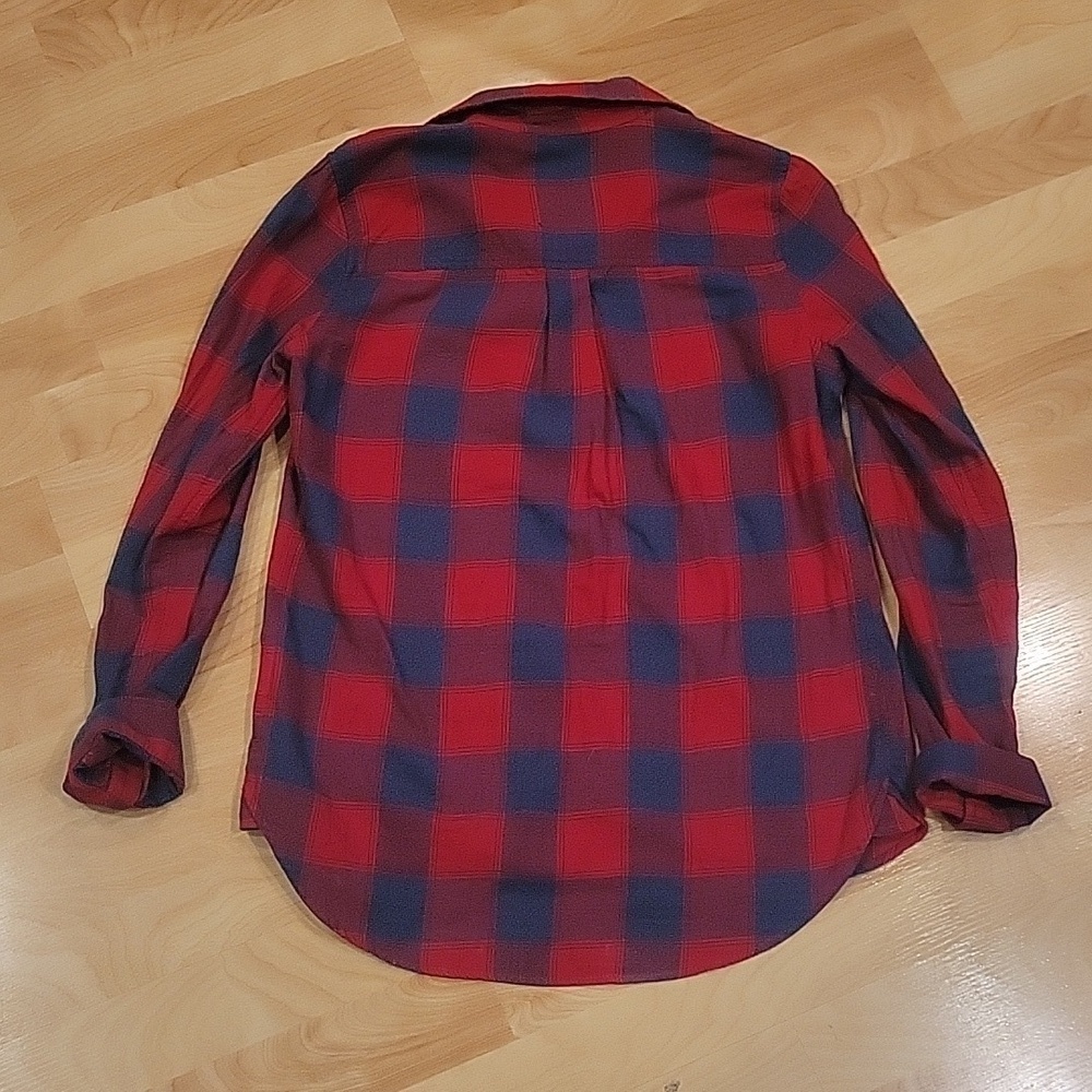So 100% cotton plaid button down shirt size M - Picture 6 of 7
